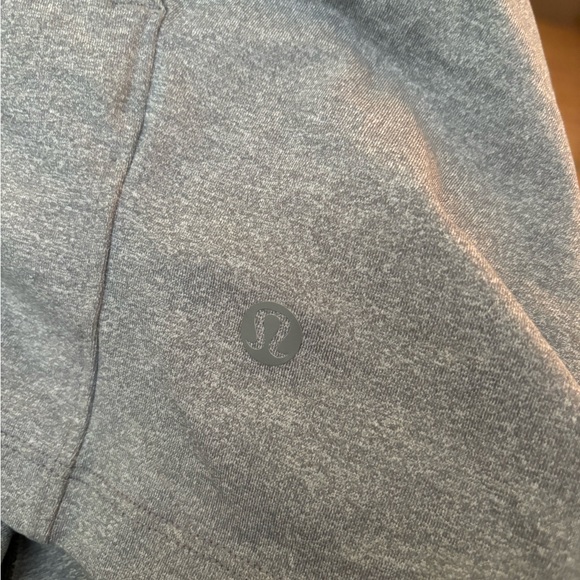 Lululemon shorts - Picture 4 of 5